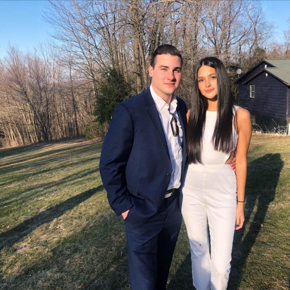 Meet your Posher, Lena